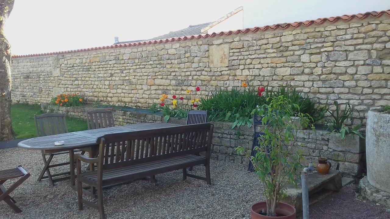 Entre Marais Et Gatine Panzió Saint-Pompain Kültér fotó